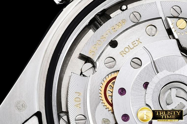 0223 RDD0207F – DayDate Compact 677